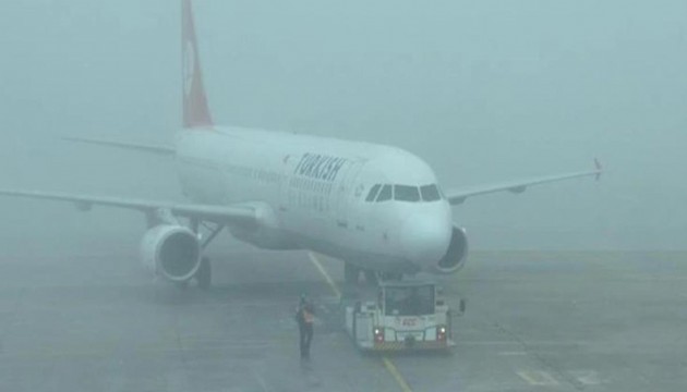 İstanbul'da uçuşlara kar engeli!