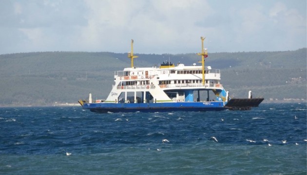 Erdek'te feribot seferleri iptal edildi