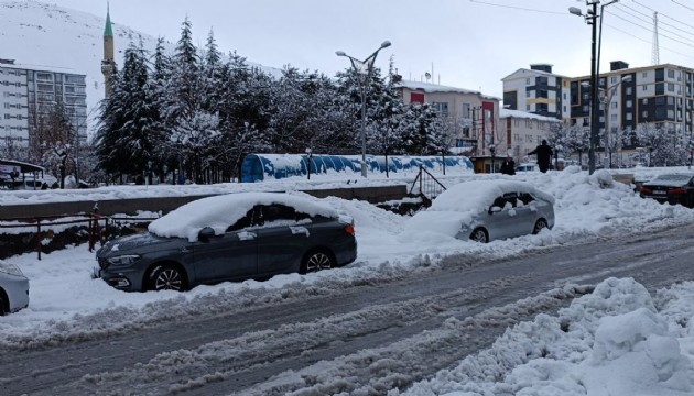Bitlis'te eğitime 1 gün ara