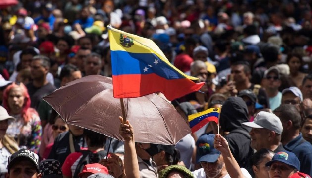 Venezuela'da 7 günlük yas ilan edildi