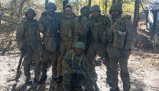 1000'den fazla Kenyalı Rusya için savaşmak üzere Ukrayna'ya götürüldü