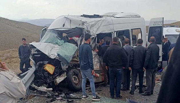 Van'daki feci kazada can kaybı yükseldi