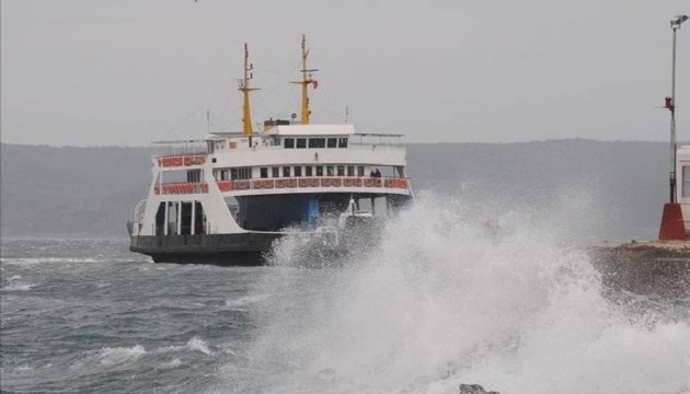 Bazı feribot seferleri fırtına sebebiyle iptal edildi!