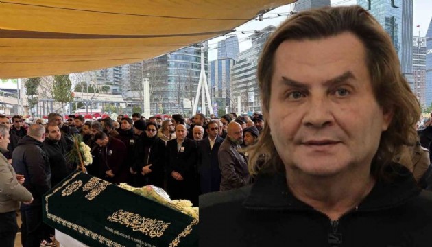 'Cami adabı' paylaşımı tartışma yarattı: Armağan Çağlayan'dan açıklama