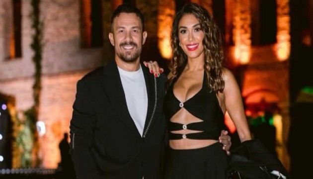 Eşiyle beraber yarışacak