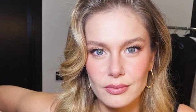 Burcu Biricik kızını paylaştı!