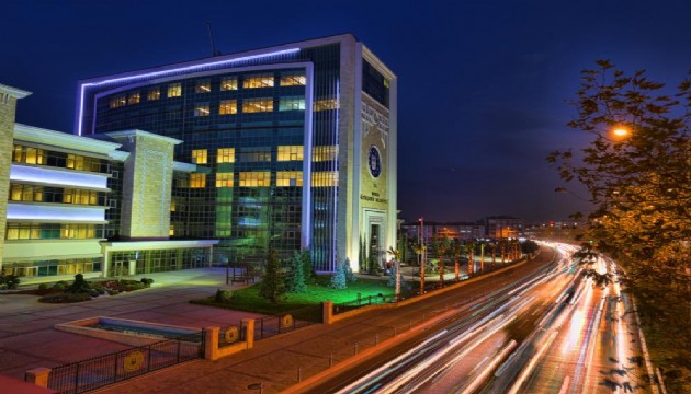 Fitch, Bursa'nın kredi notunu yükseltti