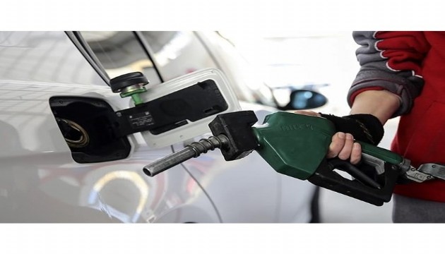 Benzine zam geldi