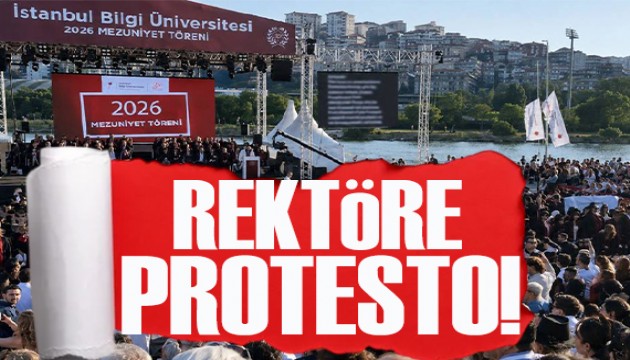 Bilgi Üniversitesi mezuniyetinde protesto: Rektör kürsüden indi