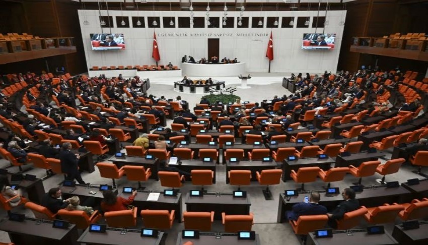TBMM'de tarihi oturum: Terörsüz Türkiye yasası görüşülüyor