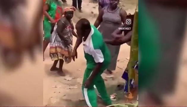 Dayakçı koca kadınların gazabına uğradı