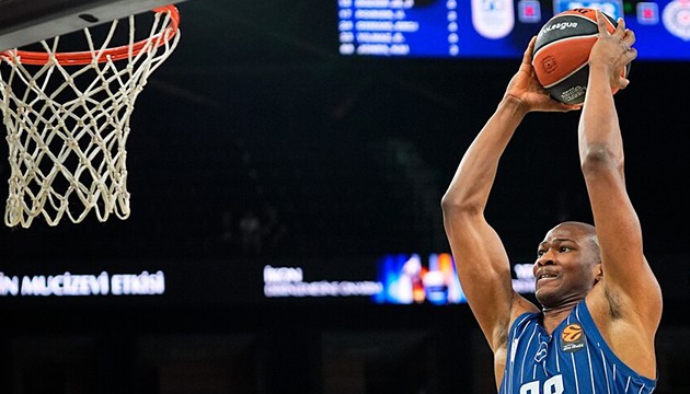 Efes, Panathinaikos karşısında