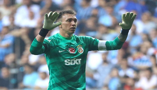Muslera, Süper Lig tarihine geçti