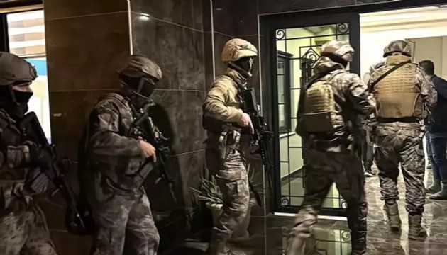 Havadan ve karadan baskın!