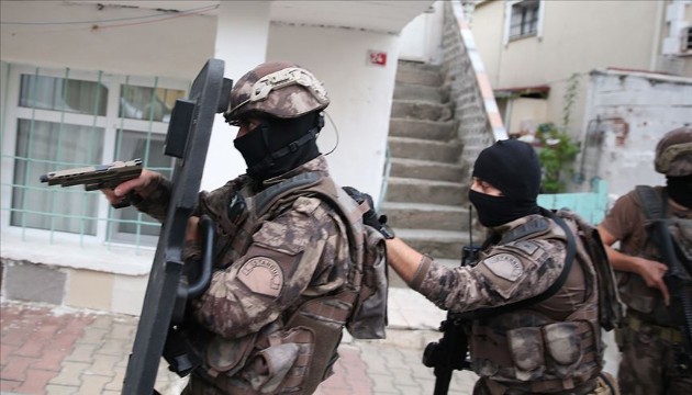 Zehir tacirlerine operasyon
