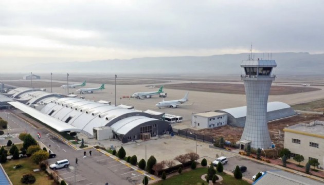 Süleymaniye'ye Türk uçağı iniş yaptı