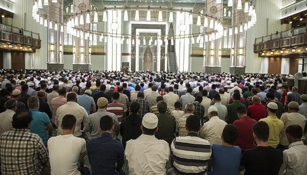 Cuma hutbesinde uyuşturucu uyarısı