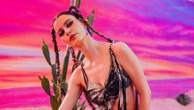 Beren Saat kariyerinde yeni bir sayfa açtı