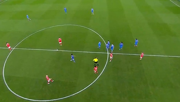 Devler Ligi'nde ırkçılık iddiası