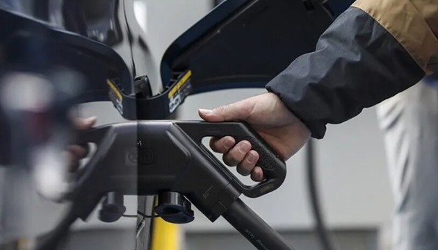 Elektriklide menzil yarışı hızlandı