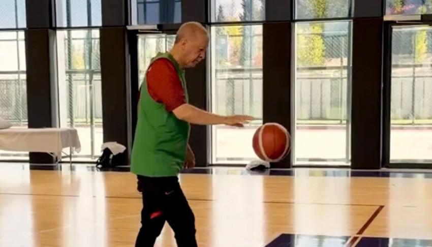 Varank, Erdoğan'ın basketbol görüntülerini paylaştı