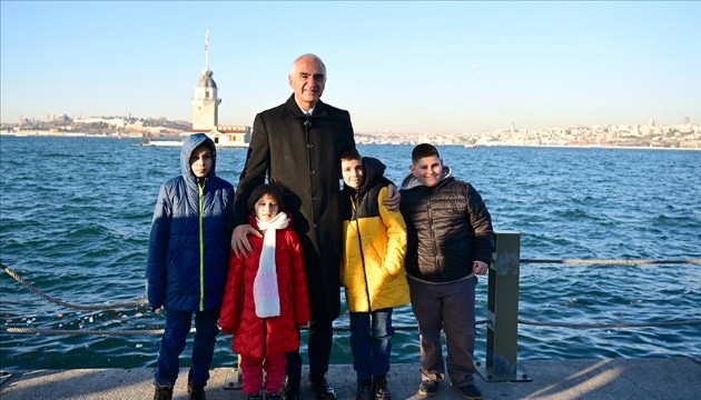 Kardan Kız Kulesi yapan çocukların hayali gerçek oldu