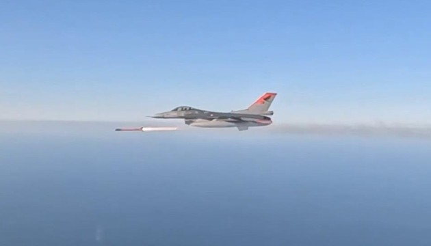 Milli füzelerden başarılı atış