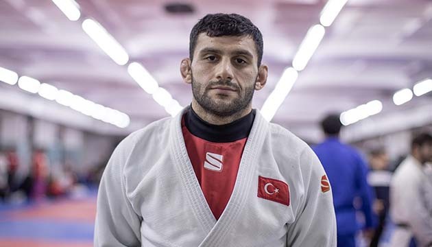 Vedat Albayrak judoda son 16'ya yükseldi