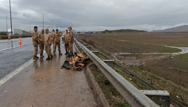 Gaziantep'te askeri araç devrildi