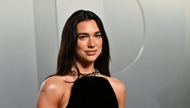 Dua Lipa'dan Trump protestolarına destek