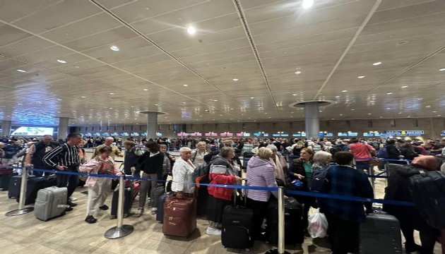 BM yetkilisi, İsrail'in uluslararası STK çalışanlarına vize vermeyi durdurduğunu söyledi