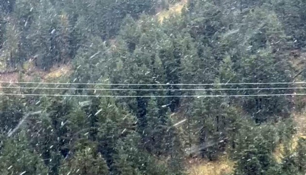 Bolu'ya mevsimin ilk karı düştü