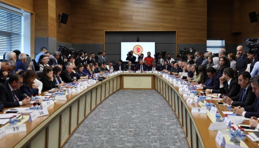 Ahmet Hakan yazdı: Tarihe şanla şerefle onurla geçecekler