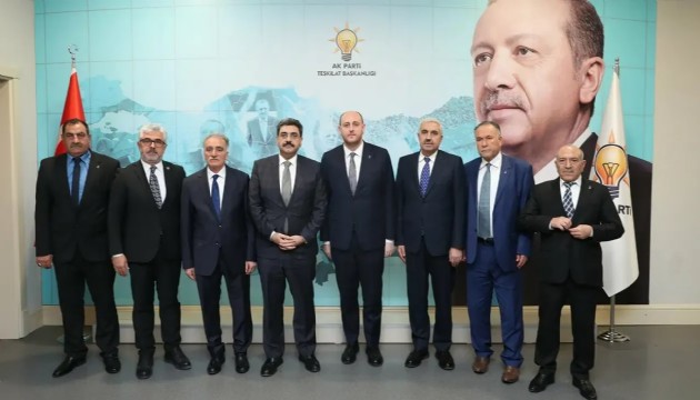 Ak Parti'de 2 başkan görevden alındı