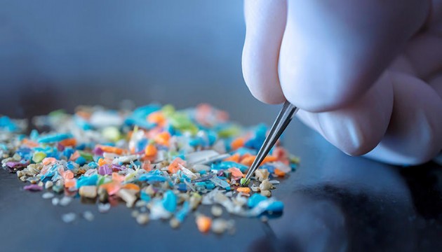 Uzmanlar uyarıyor! Mikroplastiklerin beyne 5 büyük zararı