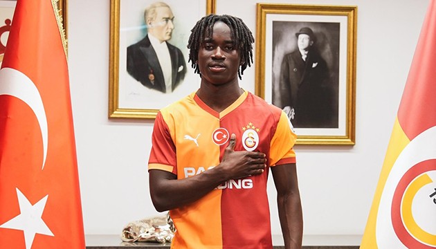Nhaga resmen Galatasaray'da