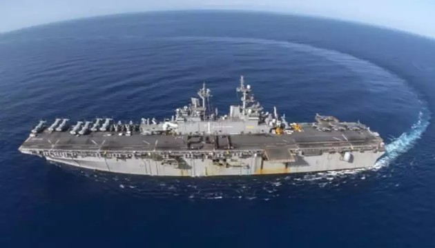 Amerikan gemisi Güney Kıbrıs'a demirledi