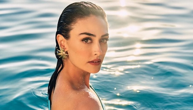 Esra Bilgiç'in eski hali gündem oldu!