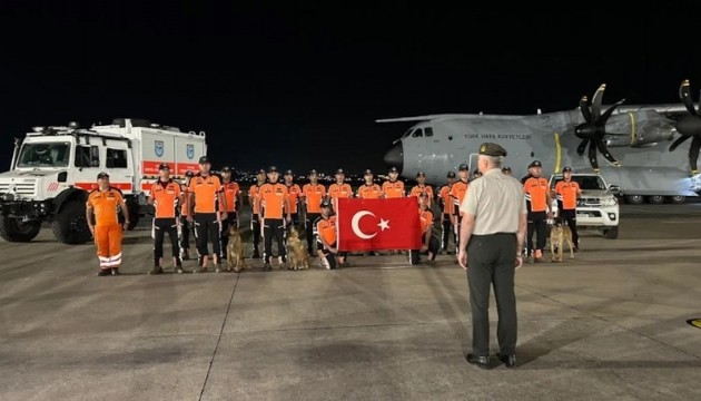 Arama kurtarma ekipleri yurda döndü