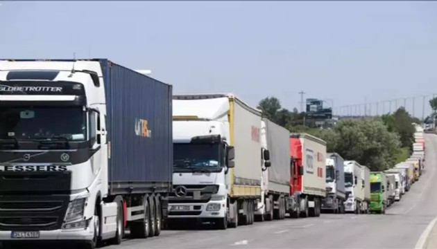 Kapıkule'de TIR kuyruğu