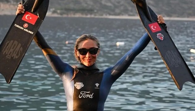 Şahika Ercümen'den 2 altın madalya