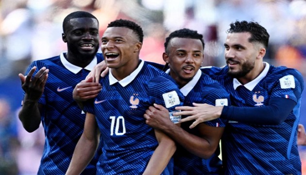 Senegal Mbappe'yi durduramadı: Rekor geldi