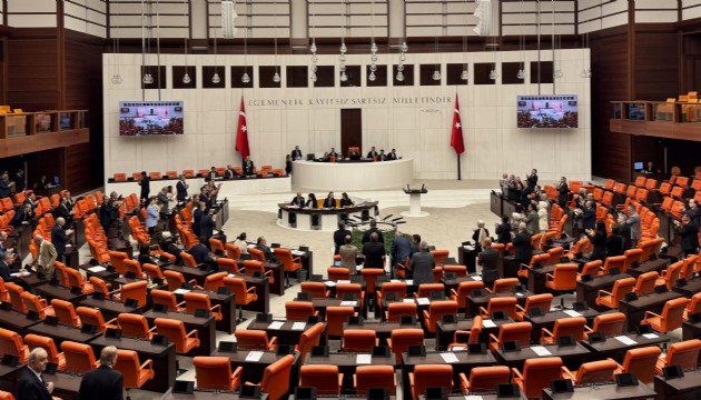 İsrail'i uyaran tezkere kabul edildi