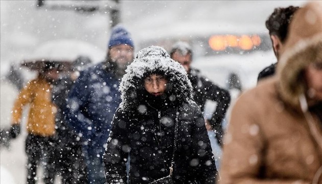 Türkiye'nin en soğuk yeri eksi 32,7'yi gördü