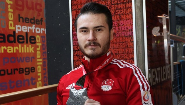 Milli karateci Enes Özdemir, Avrupa şampiyonu oldu