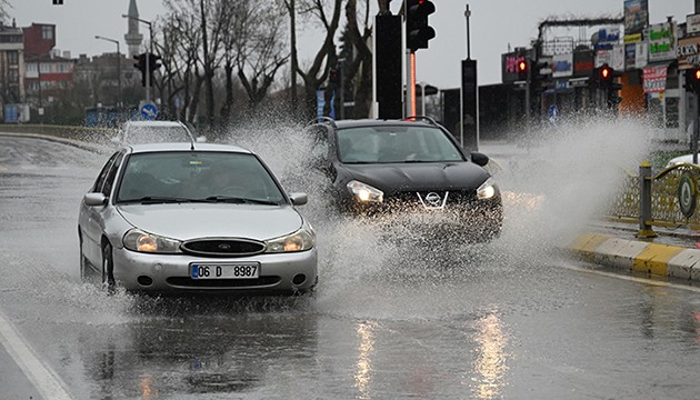 Trakya'da sağanak etkili oldu