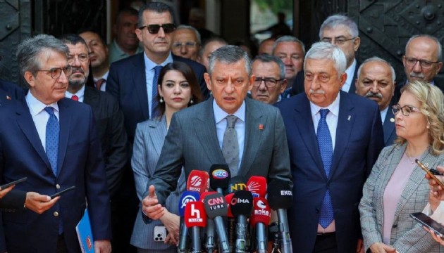 Özgür Özel'den İmamoğlu'na ziyaret