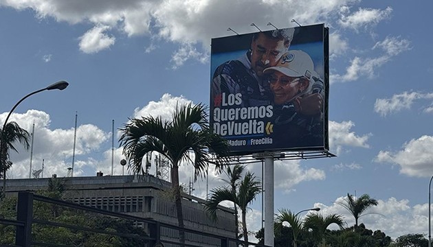 Venezuela'da Maduro afişleri