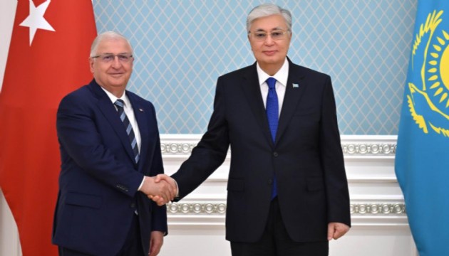 Kazakistan Cumhurbaşkanı Tokayev, Milli Savunma Bakanı Yaşar Güler'i kabul etti