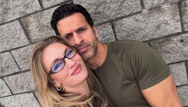 Ünlü çiftten yeni poz: Isırmalık